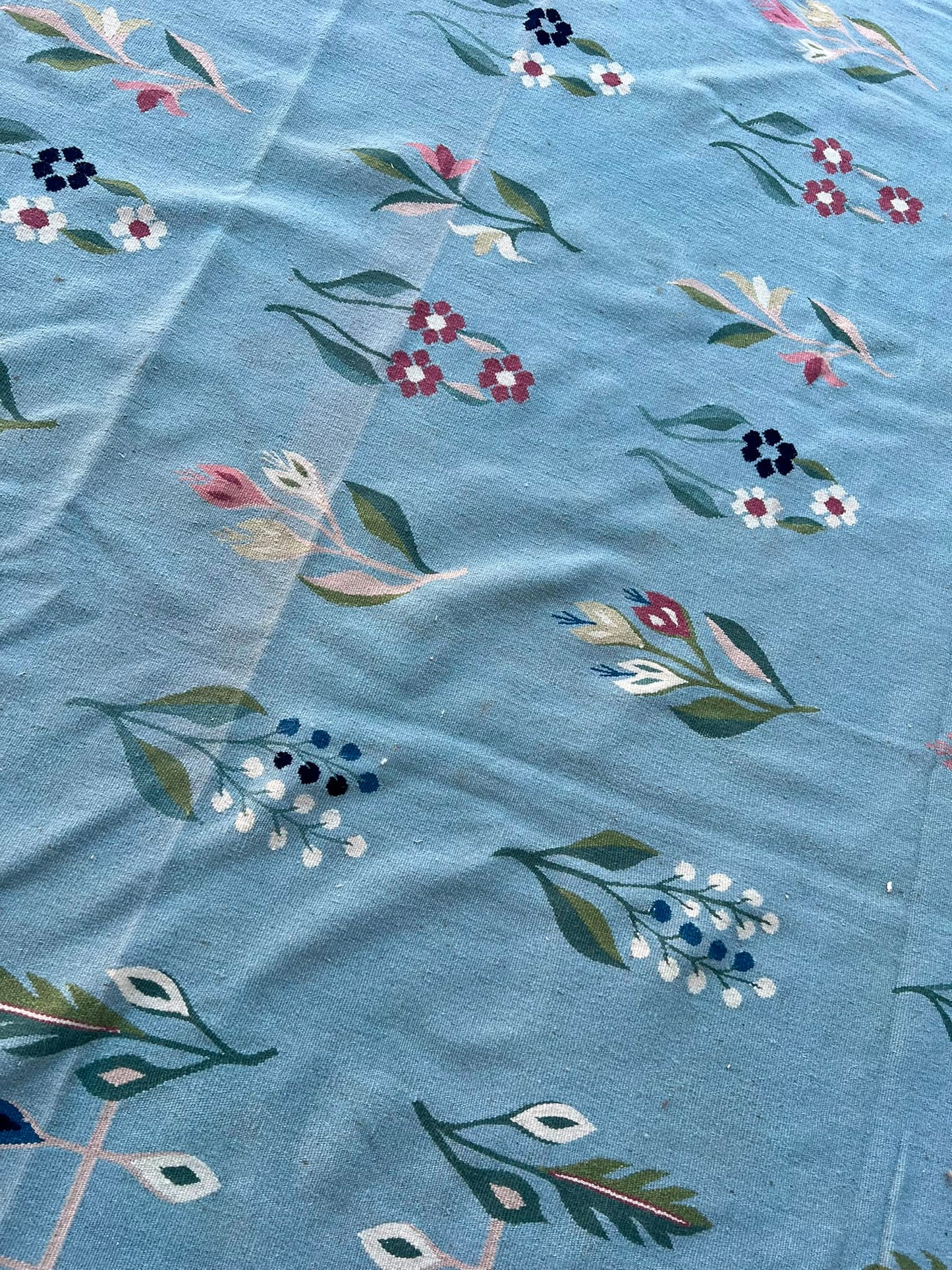 FLORAL RUG