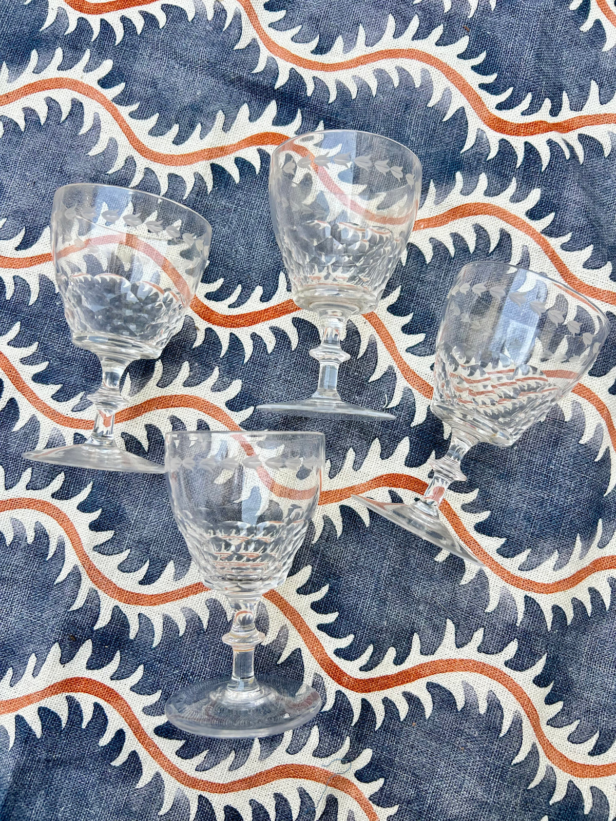WINE GLASSES