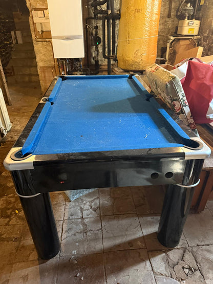 POOL TABLE