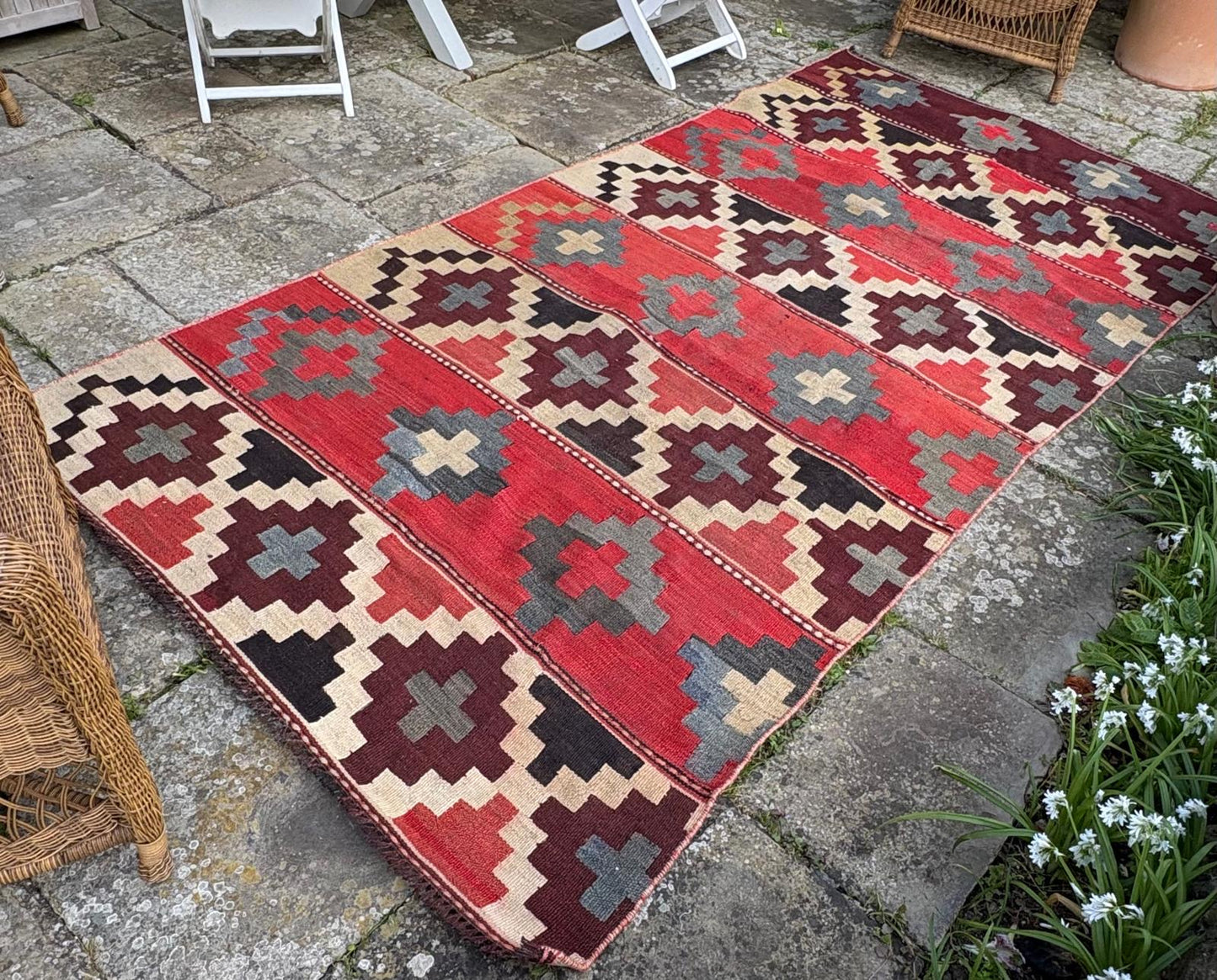 KILIM RUG