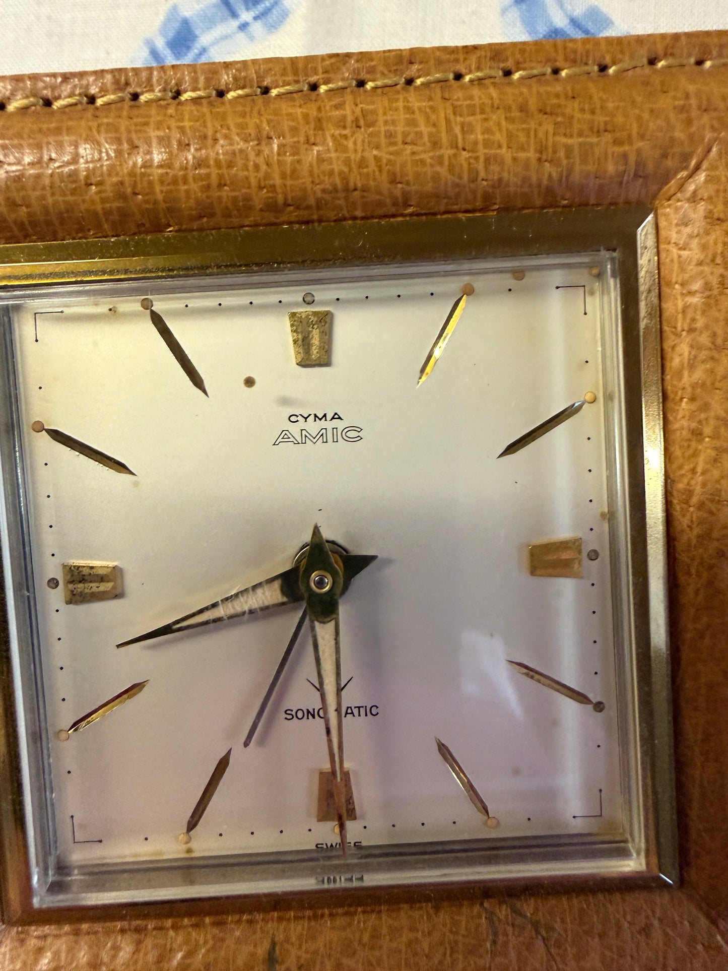 PORTABLE CLOCK