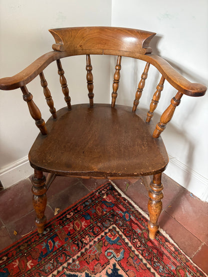 HALLWAY CHAIR