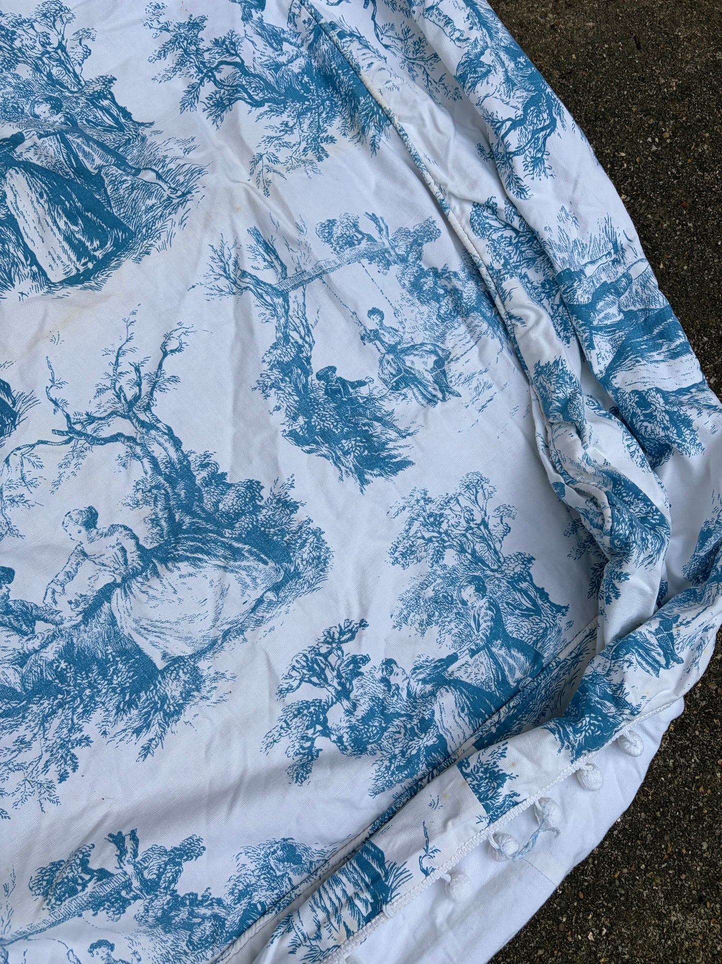 TOILE VALANCE & THROW