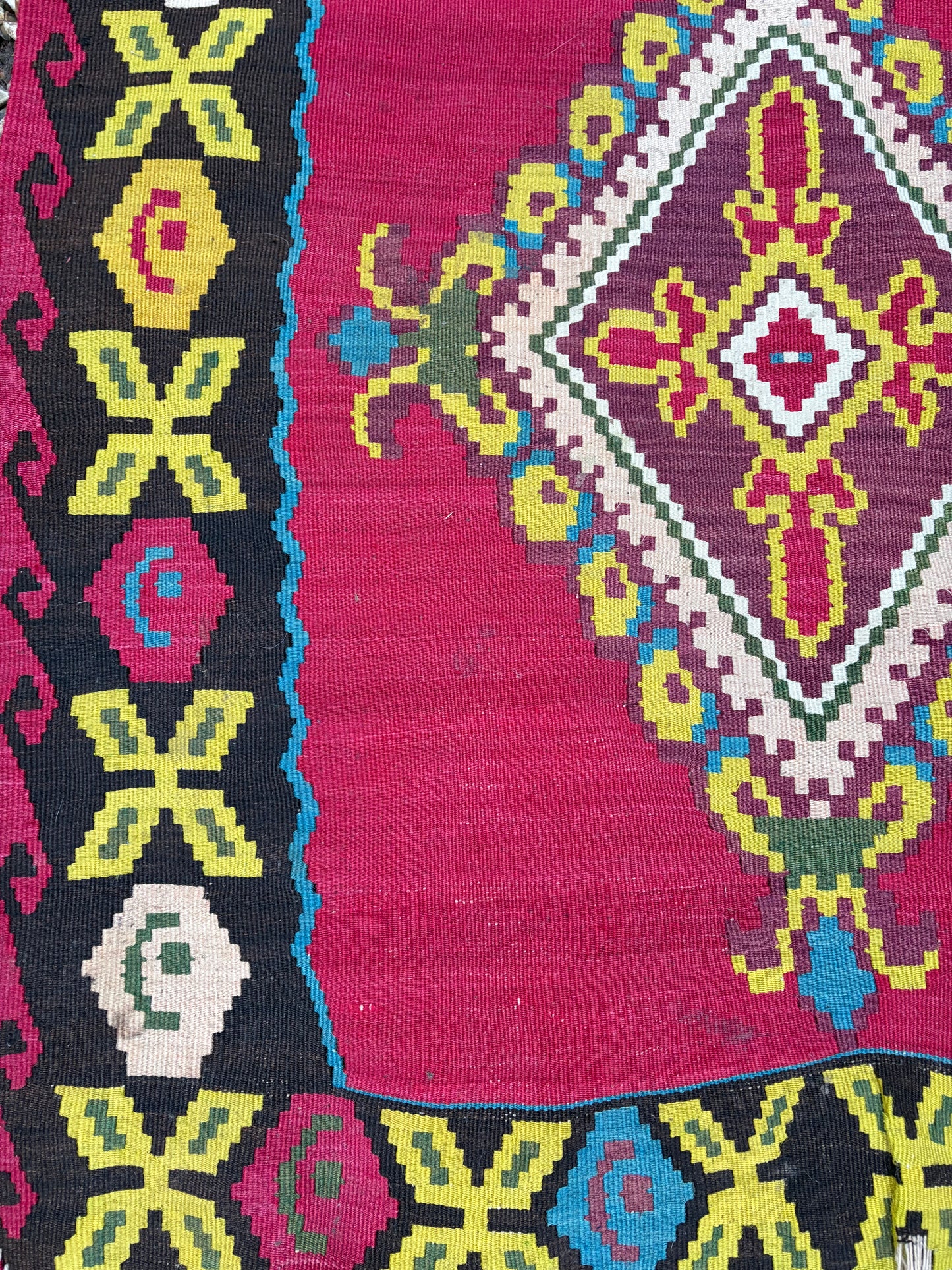 KILIM RUG