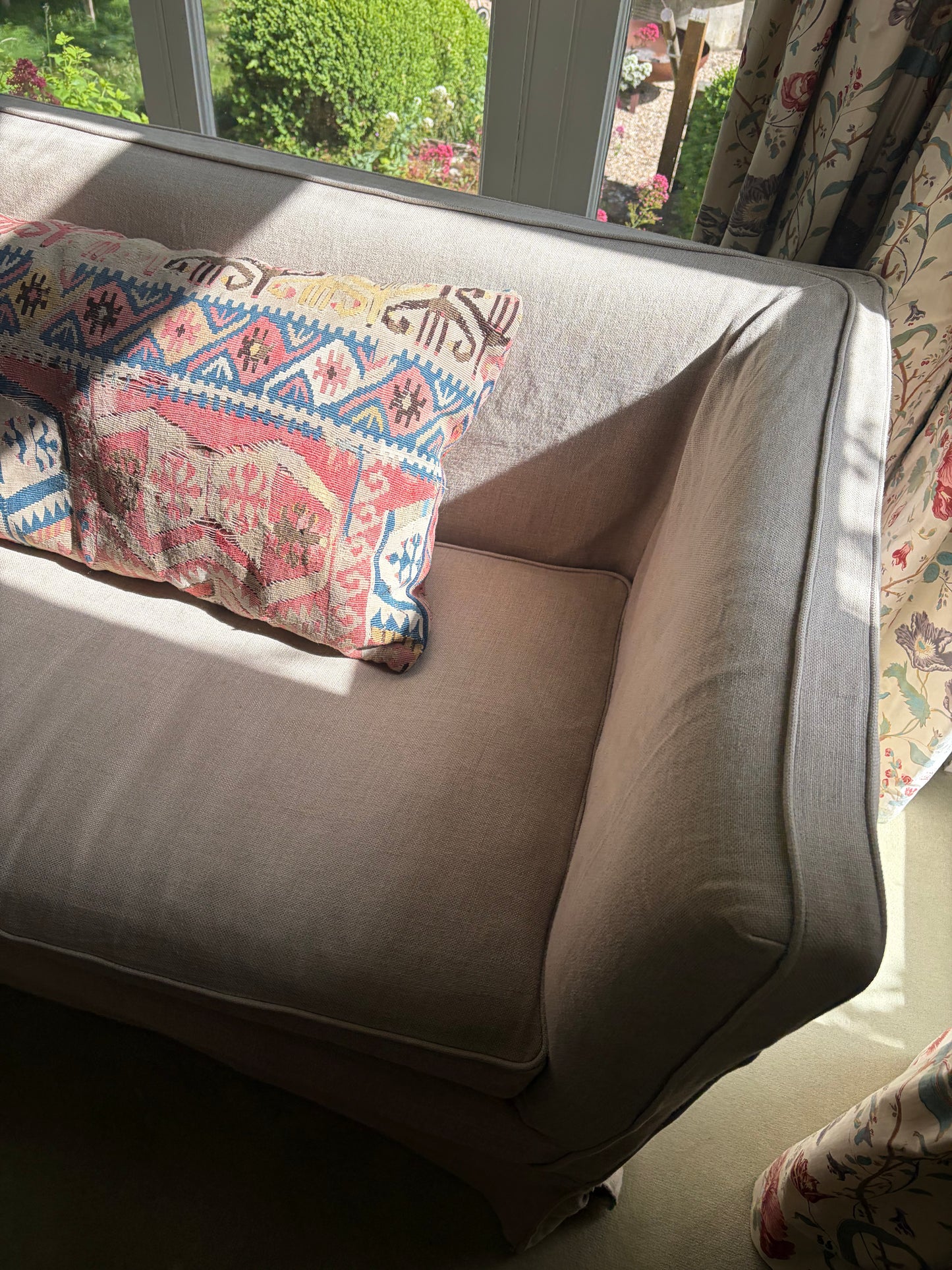 SOFA IN VOLGA LINEN