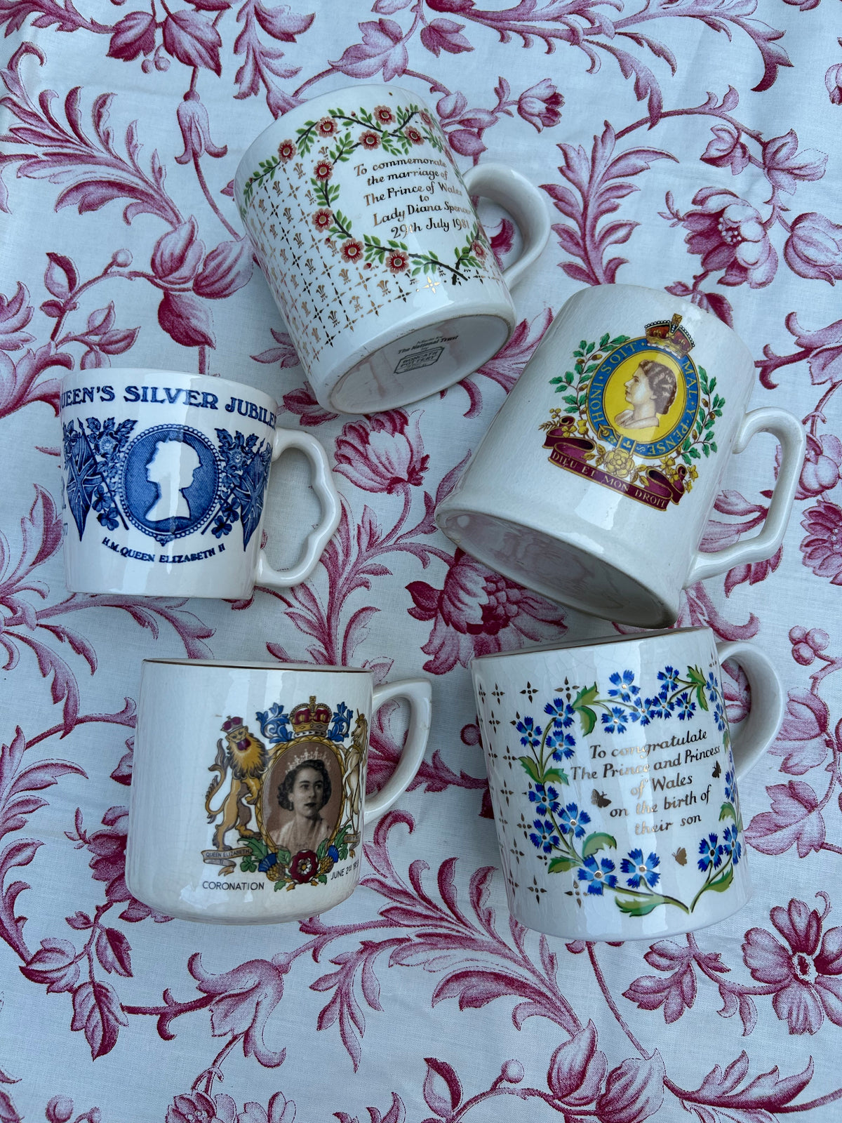 COMMEMORATIVE MUGS