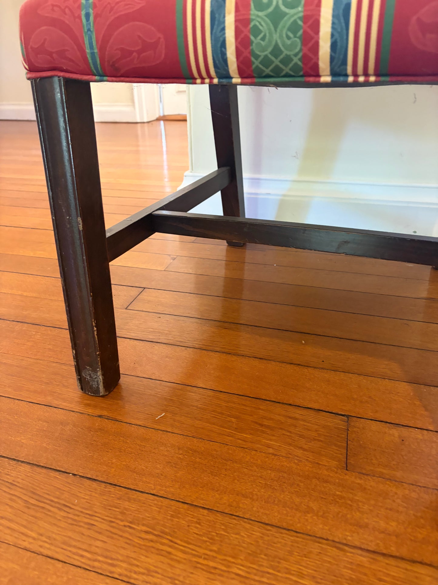 HALL CHAIR