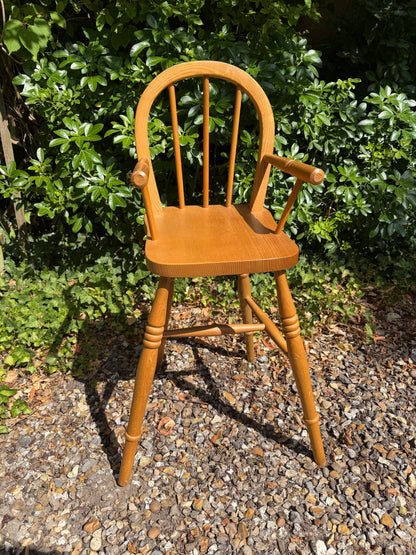 HIGH CHAIR