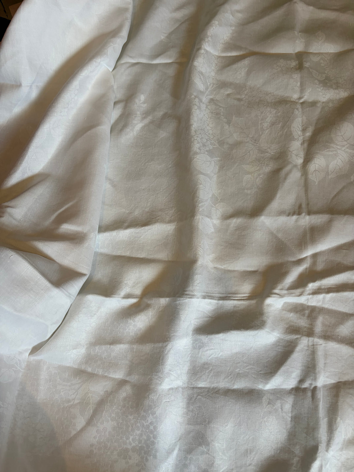 DAMASK CLOTH