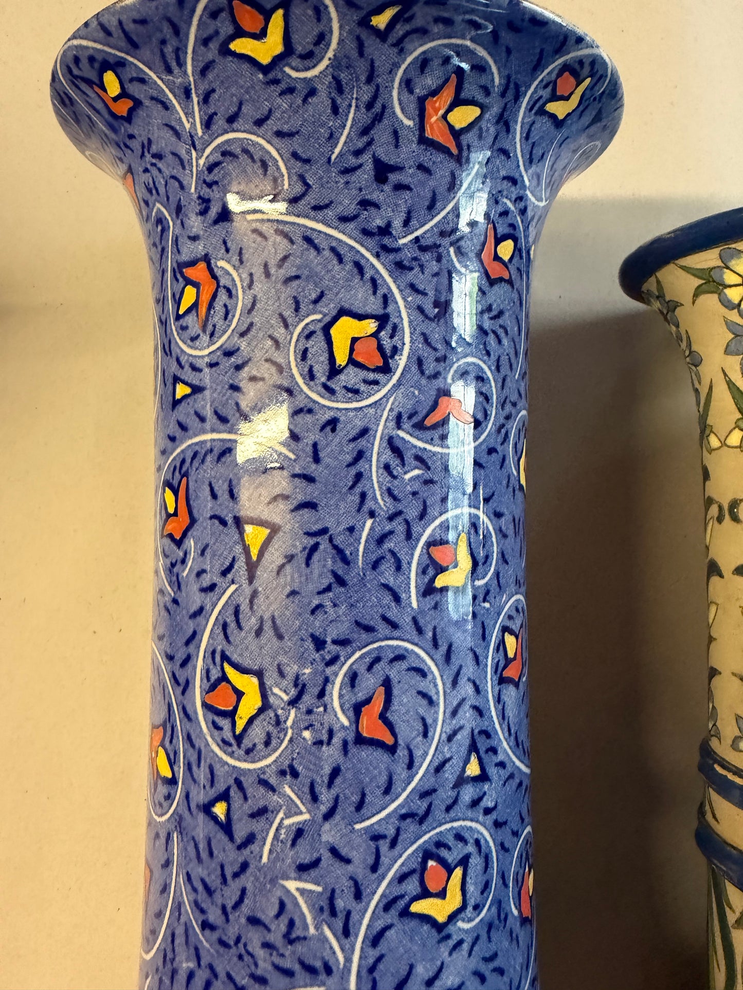 X 3 VASES