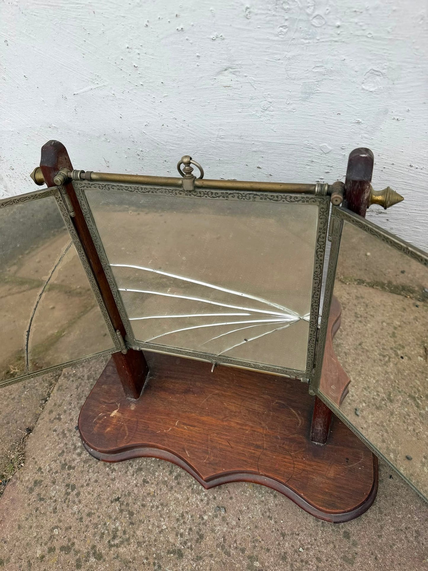 DRESSING TABLE MIRROR