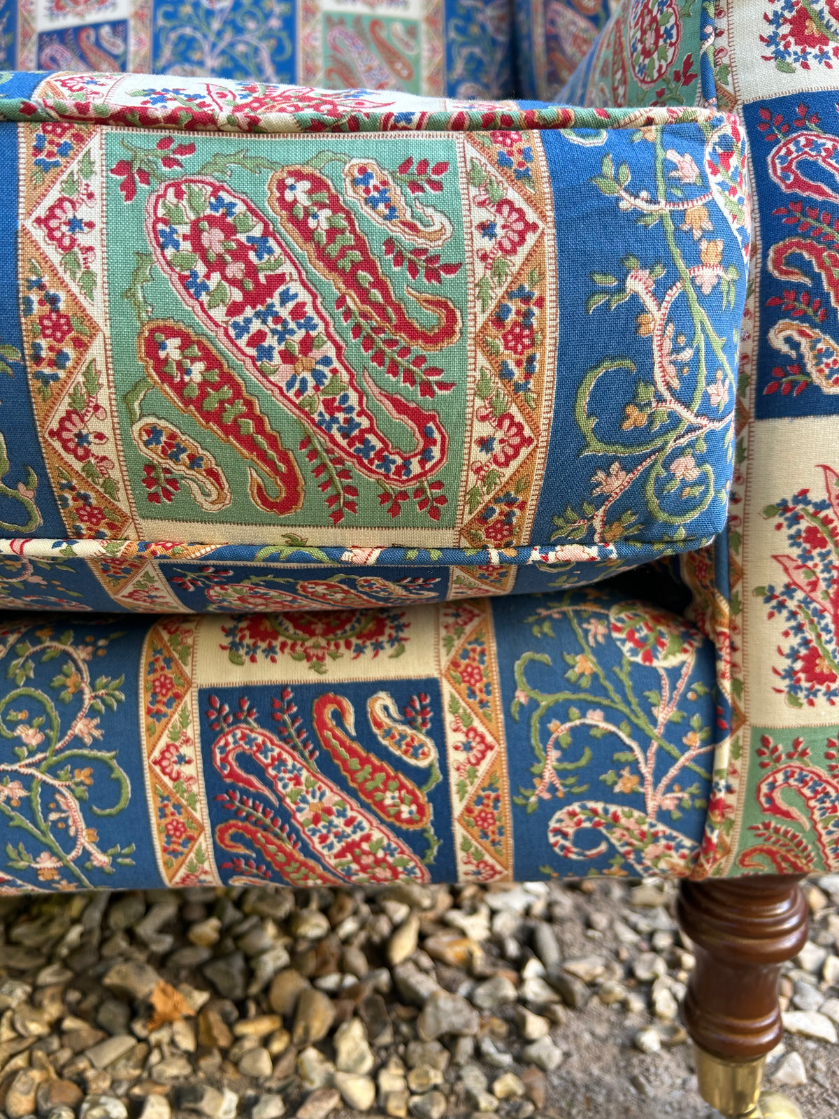 WINGBACK CHAIR