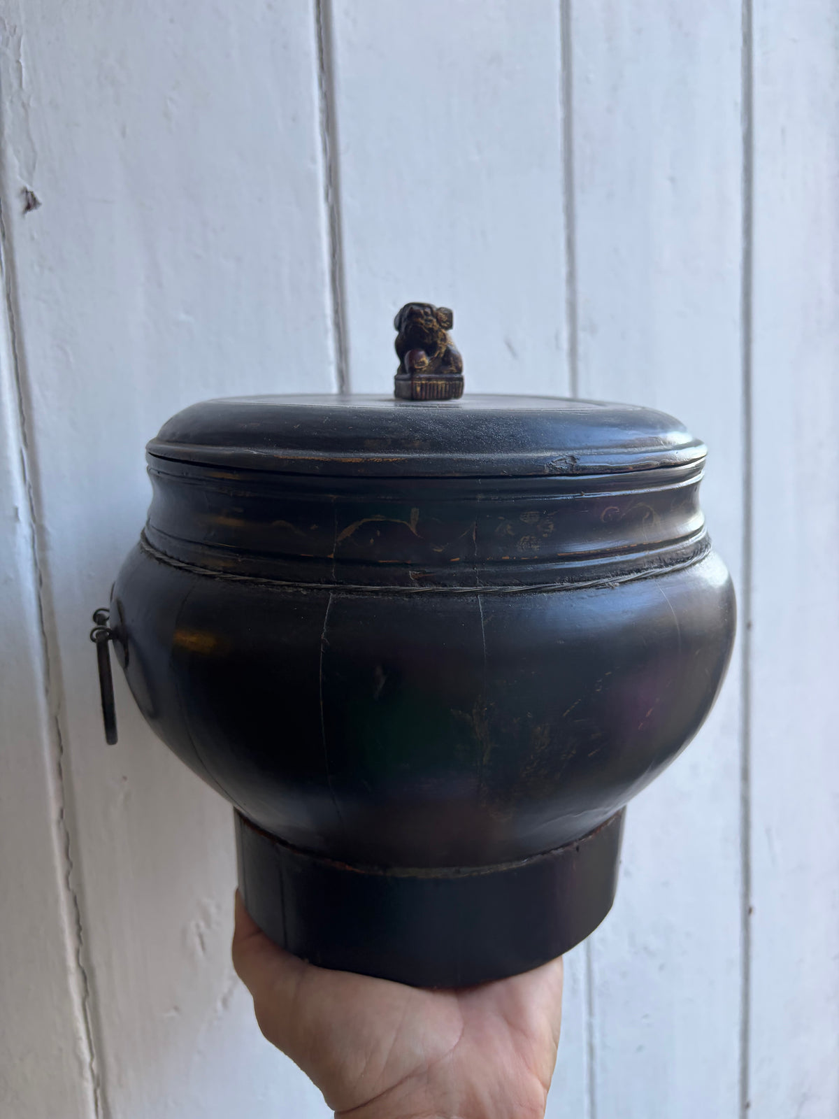 LARGE POT
