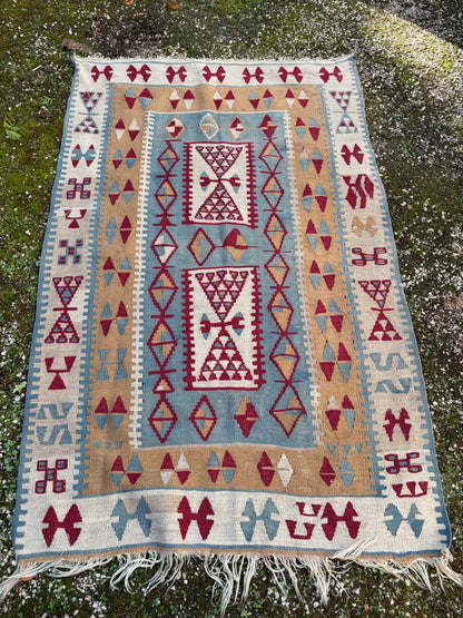 KILIM RUG
