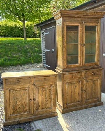 DRESSER/ CUPBOARD