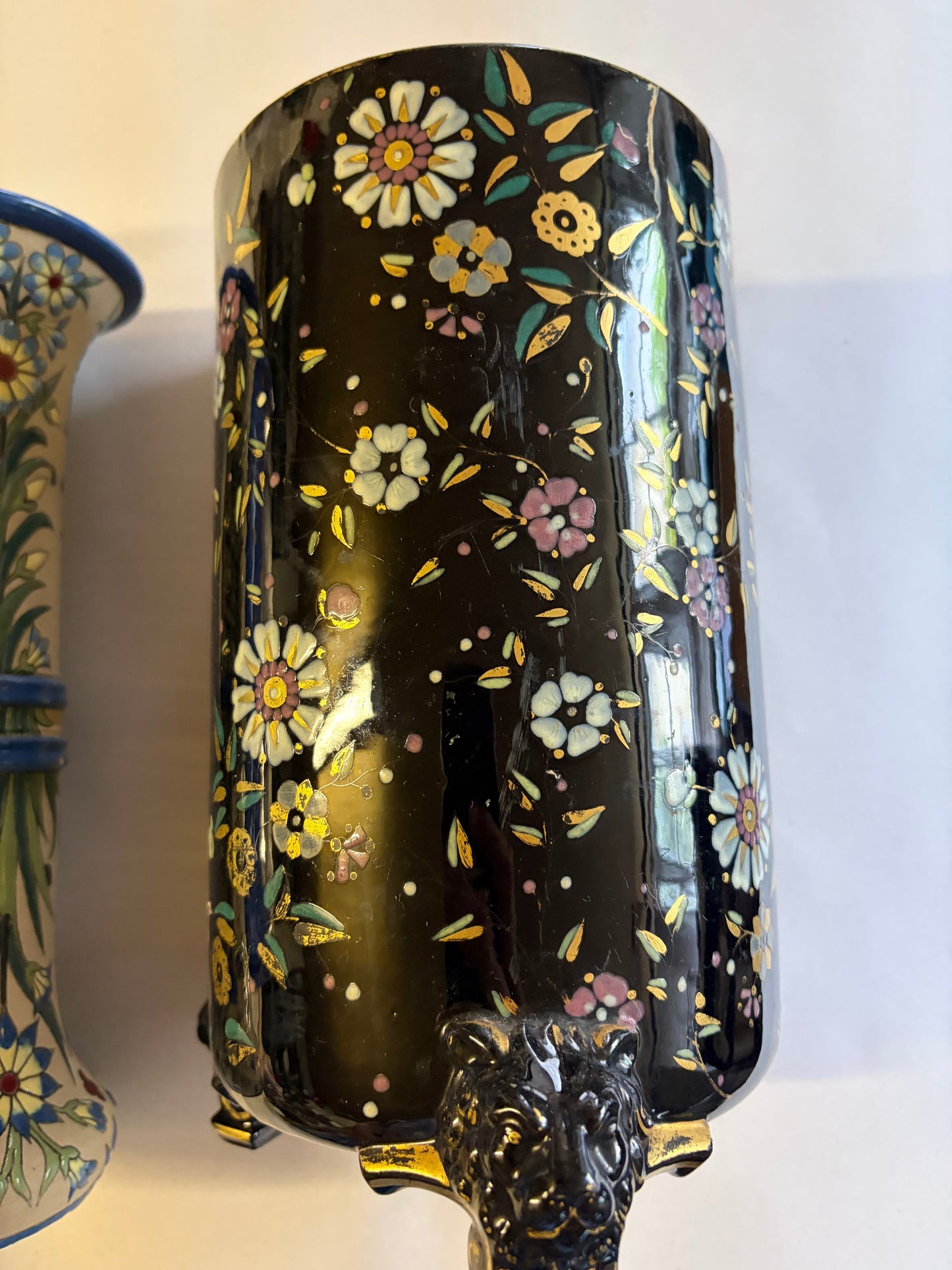 X 3 VASES