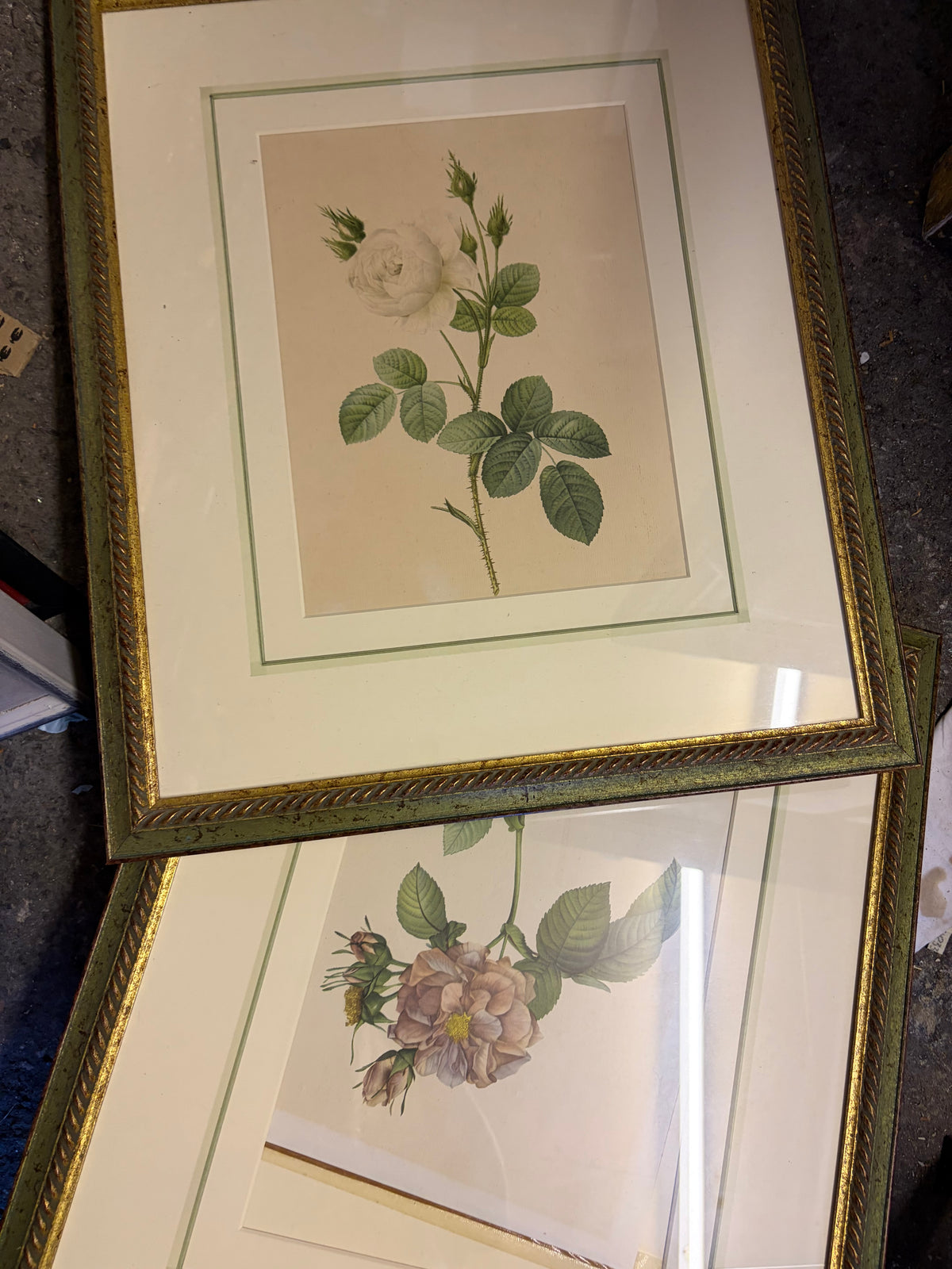 FRAMES AND FLOWER PRINTS