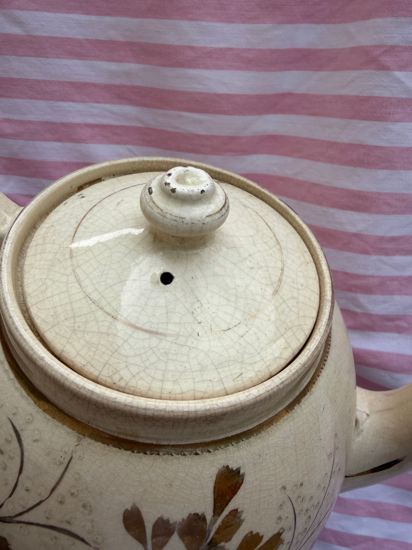 LUSTRE TEAPOT