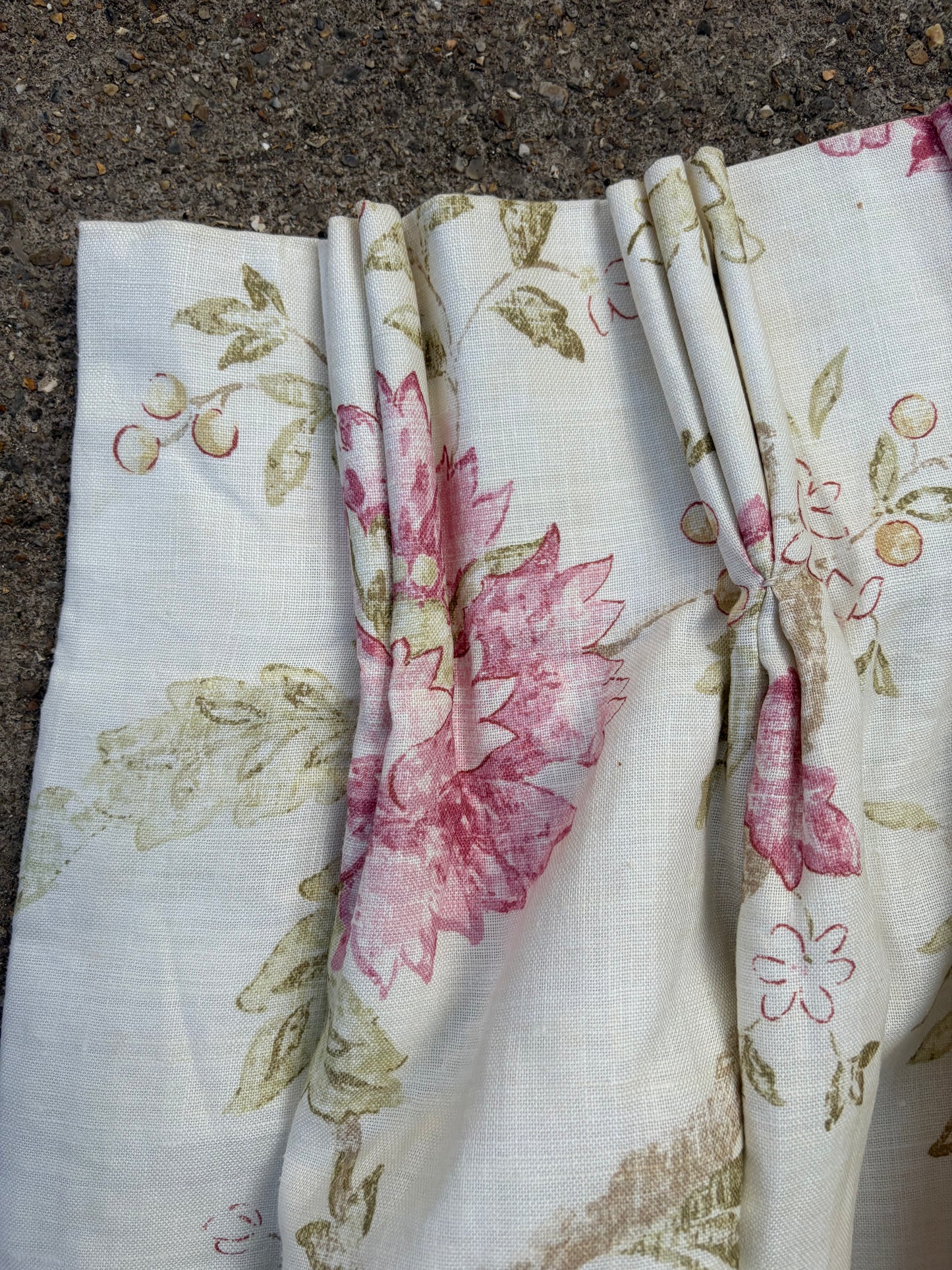 LINEN CURTAINS