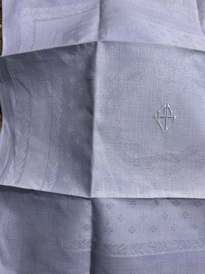LINEN NAPKINS