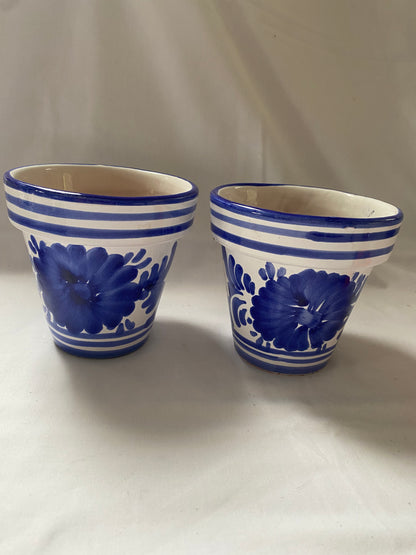 2 BLUE PLANTERS