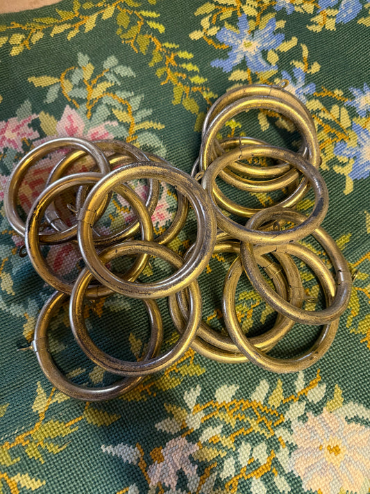 CURTAIN RINGS