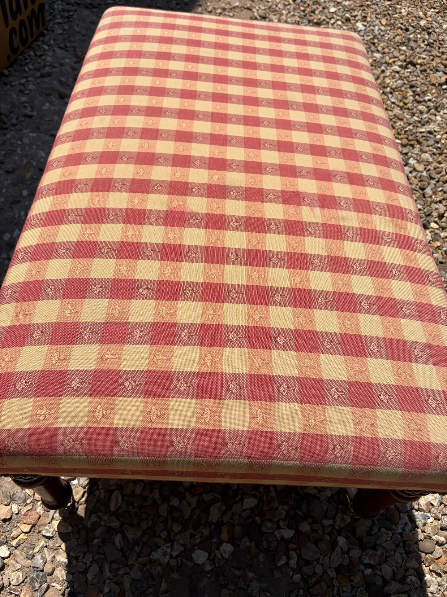 FOOTSTOOL