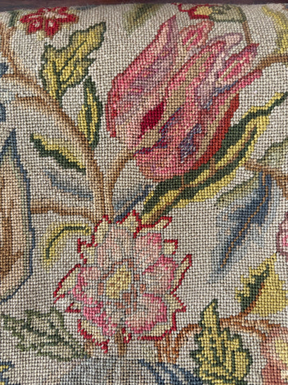 TAPESTRY SEAT CHAIR