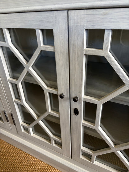OKA SIDEBOARD