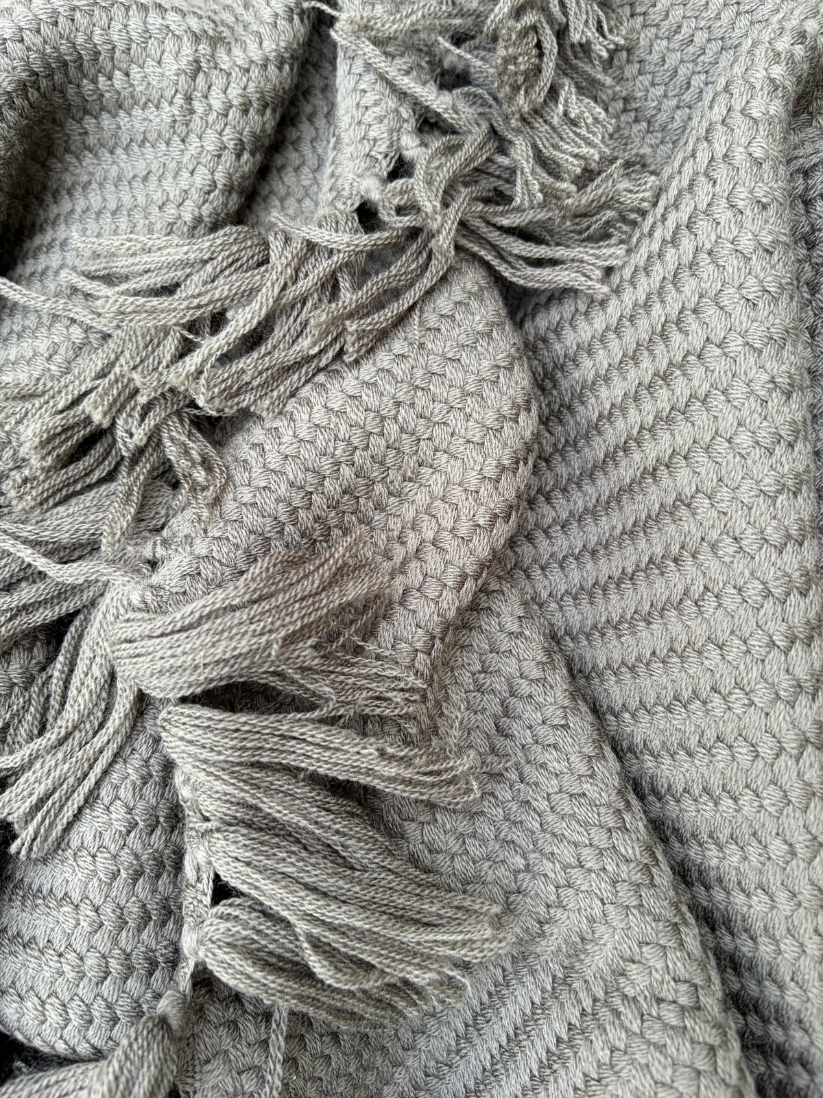 WOVEN THROW