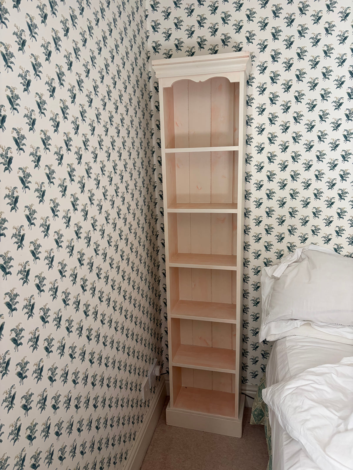 SHELVES
