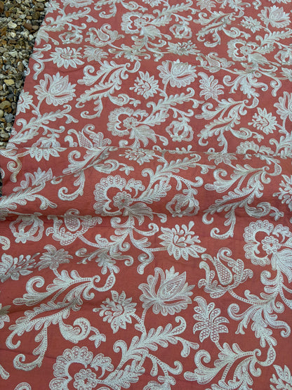 EMBROIDERED BLIND