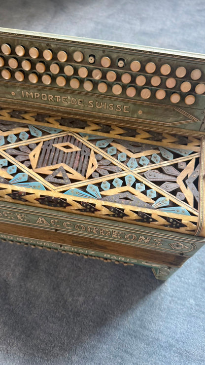 FRENCH ACCORDION