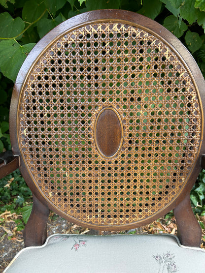 BEDROOM CHAIR