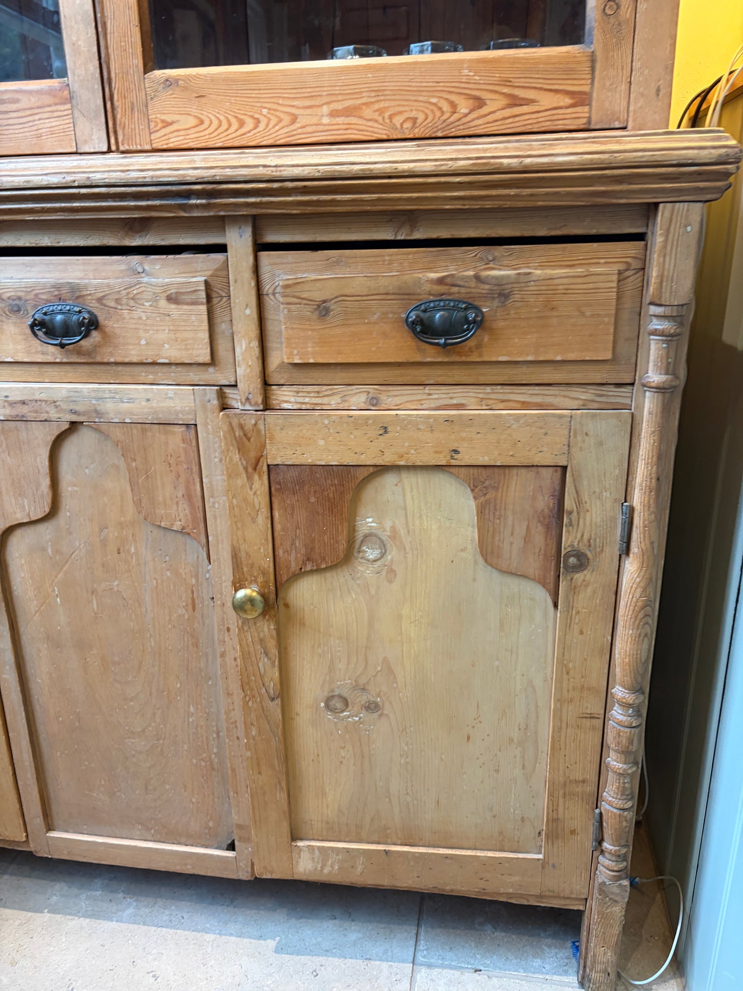 PINE DRESSER