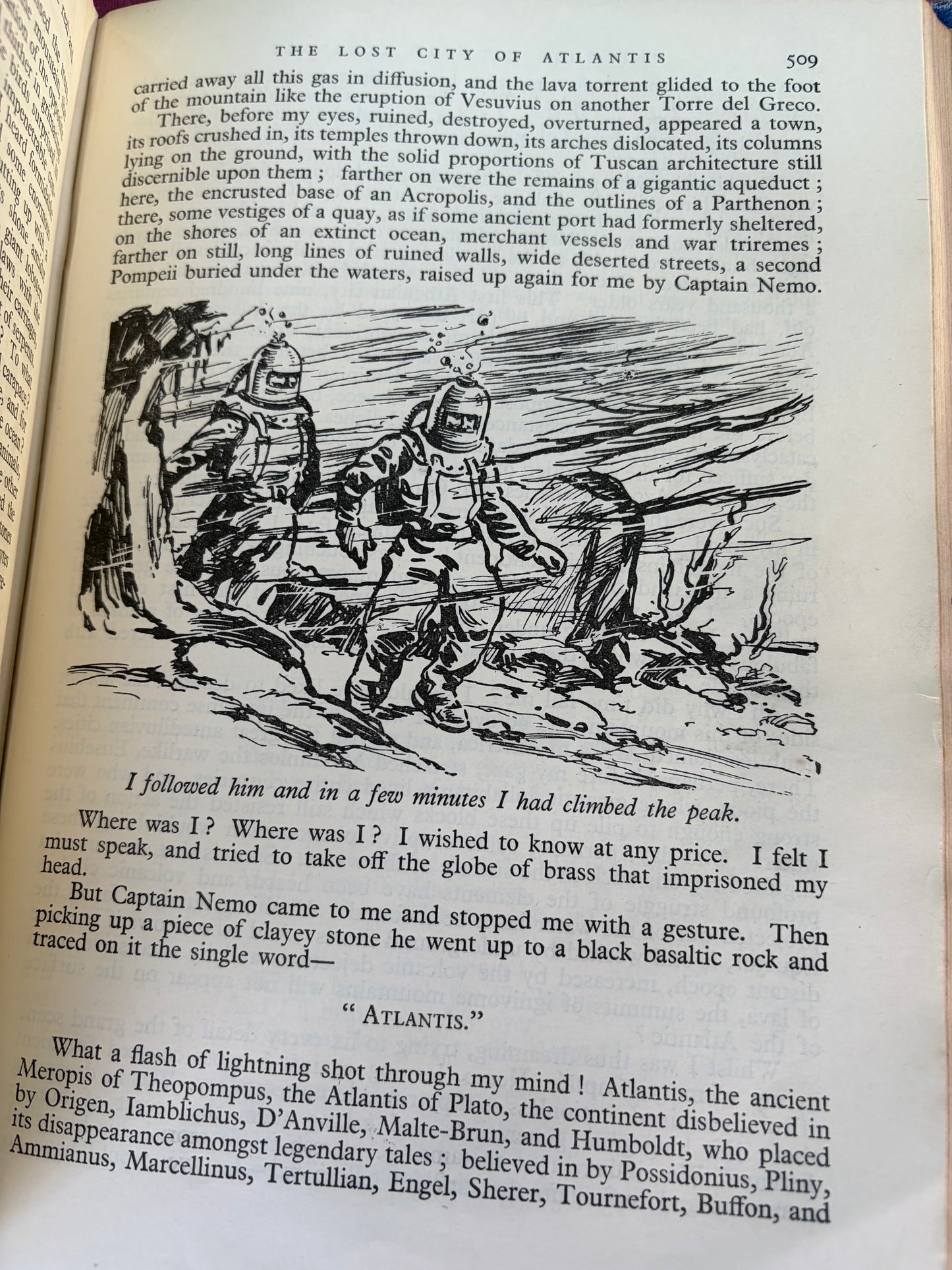 CHILDRENS WONDER BOOK