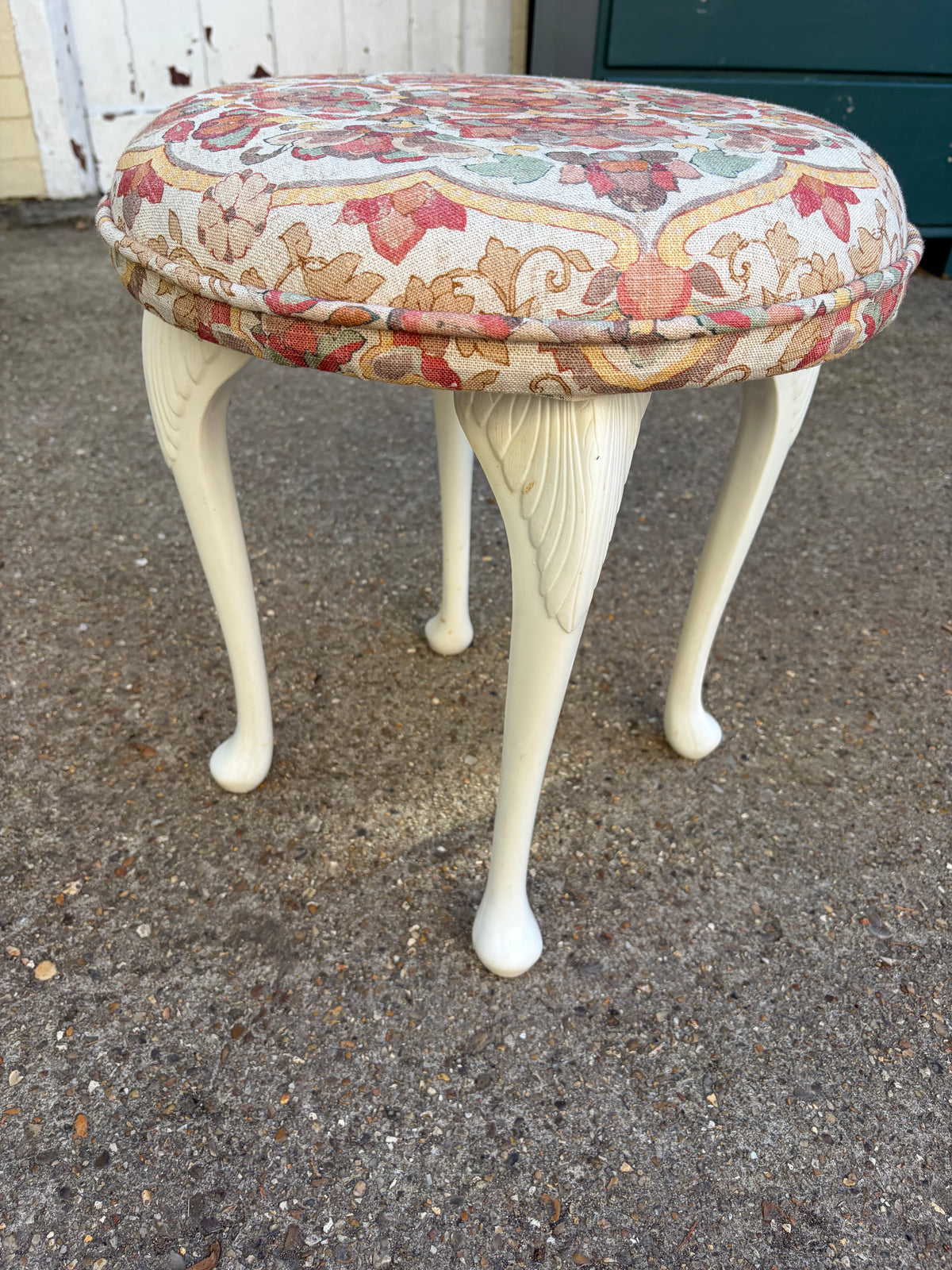 STOOL