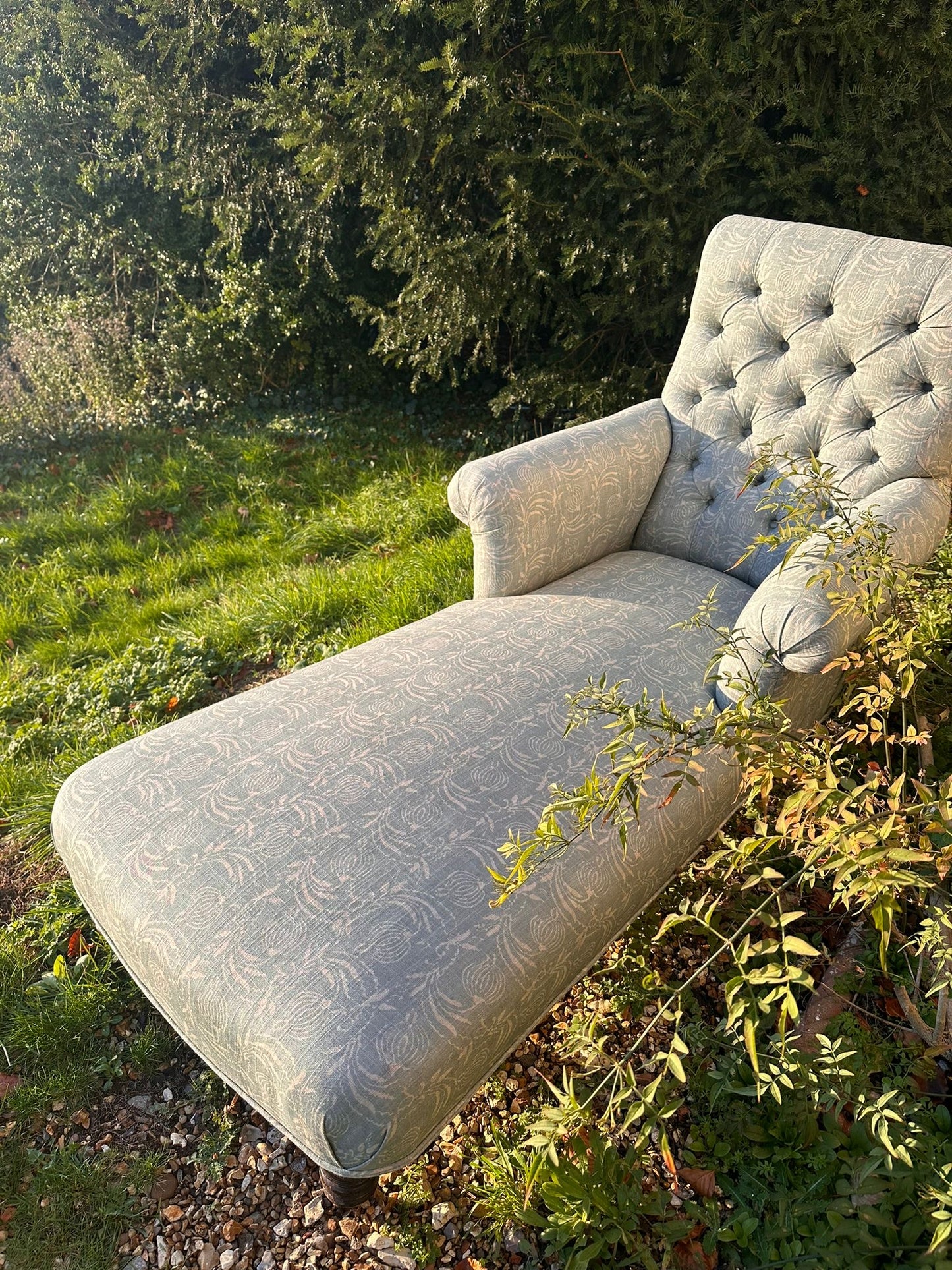 CHAISE LONG