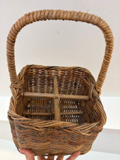 BOTTLE BASKET