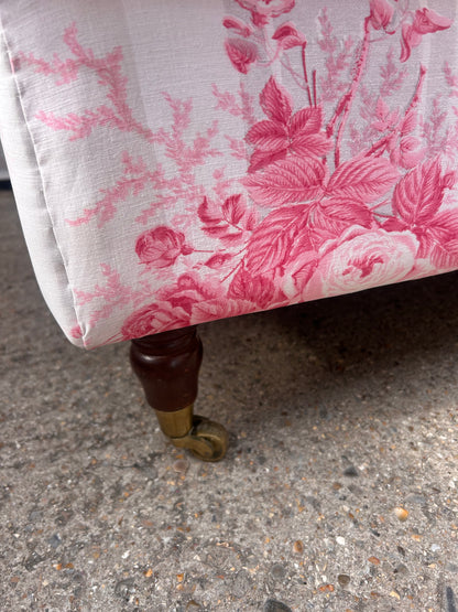 FOOTSTOOL