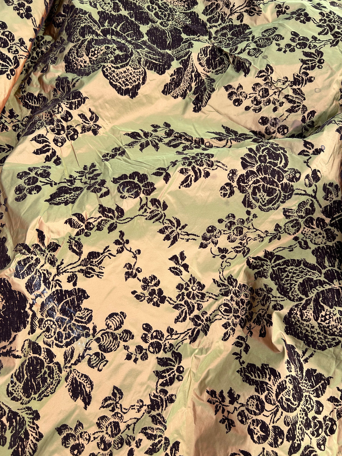 CIRCULAR CLOTH