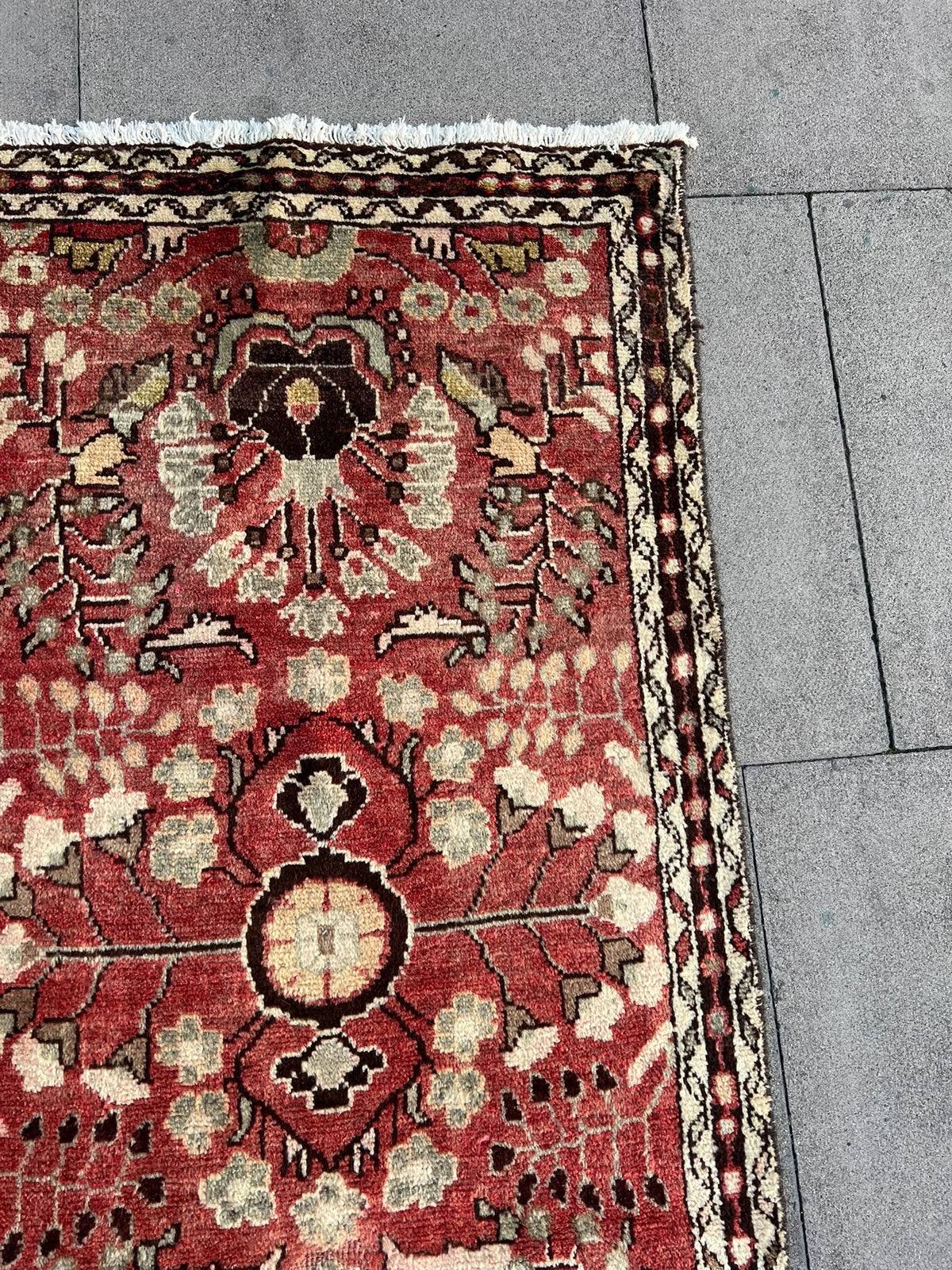 CARPET RUNNER