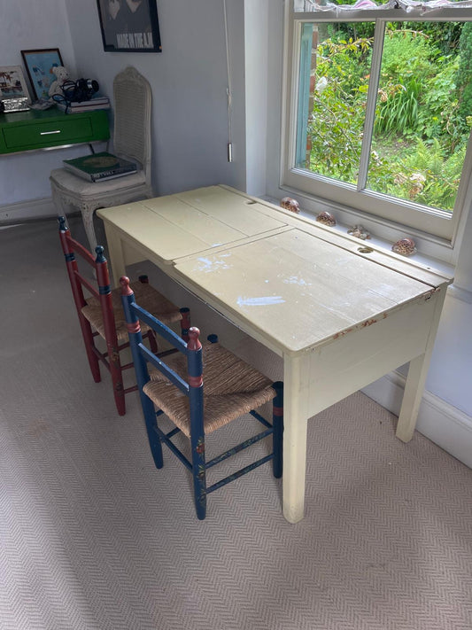 CHILDREN’S TWIN DESK