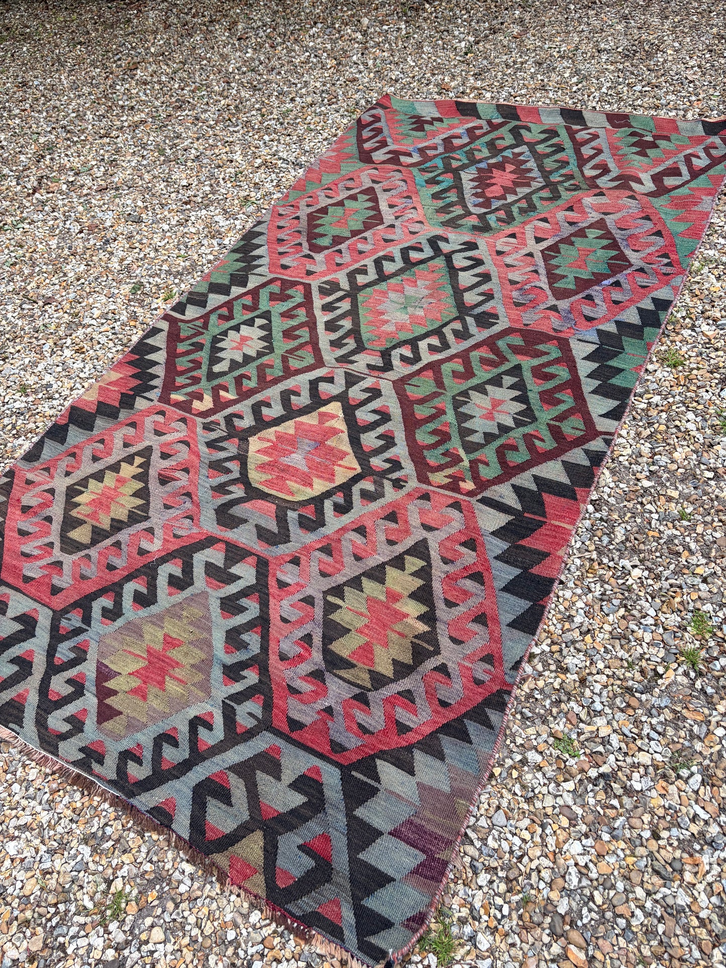 ANTIQUE KILIM