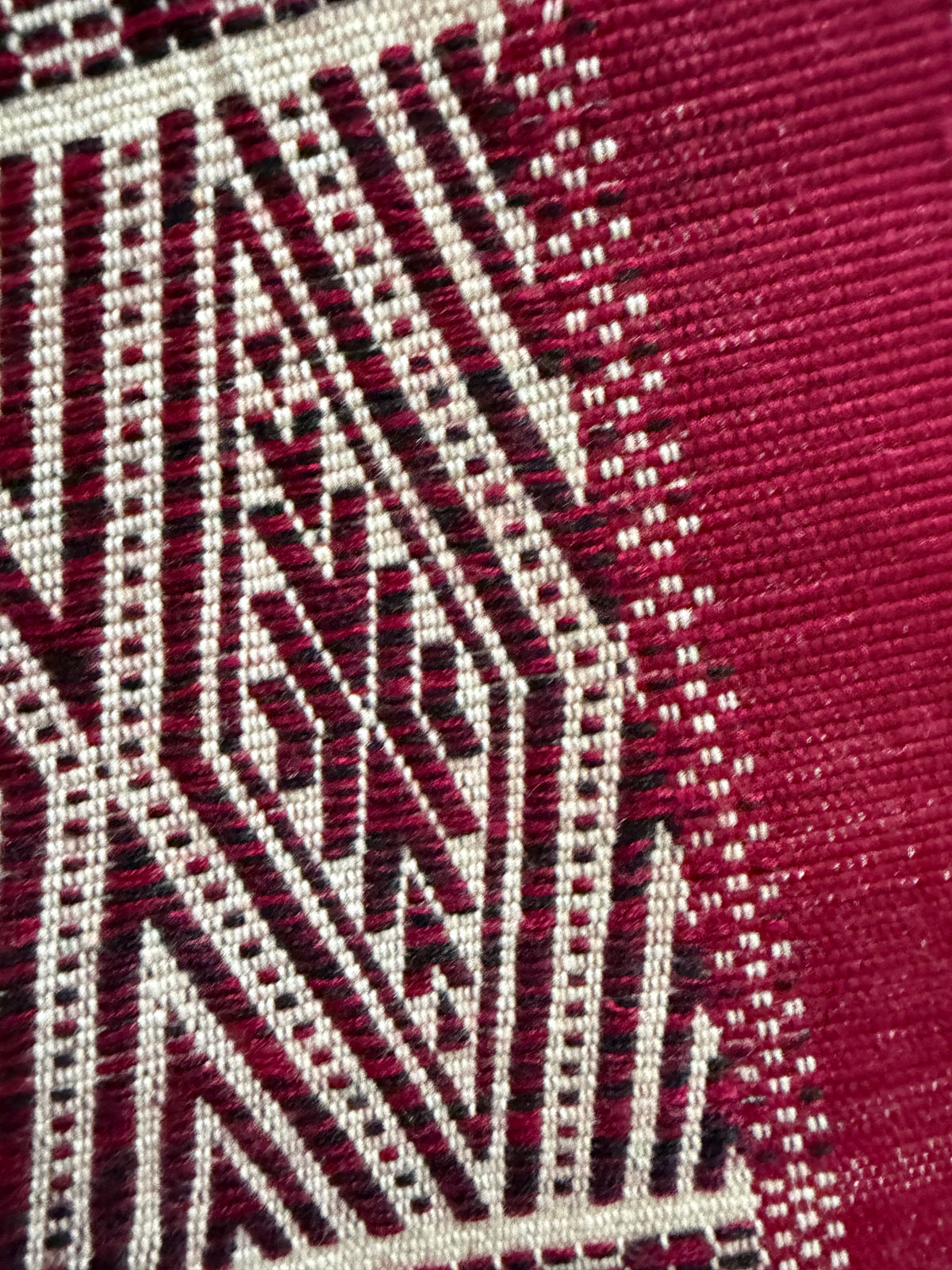 TABLE RUNNER