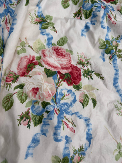 CURTAIN