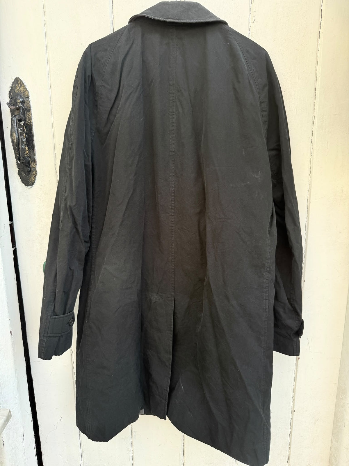 BURBERRY TRENCH COAT