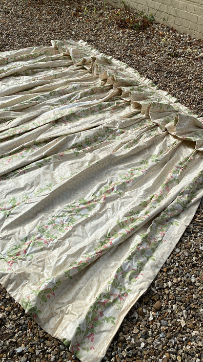 VINTAGE CURTAINS