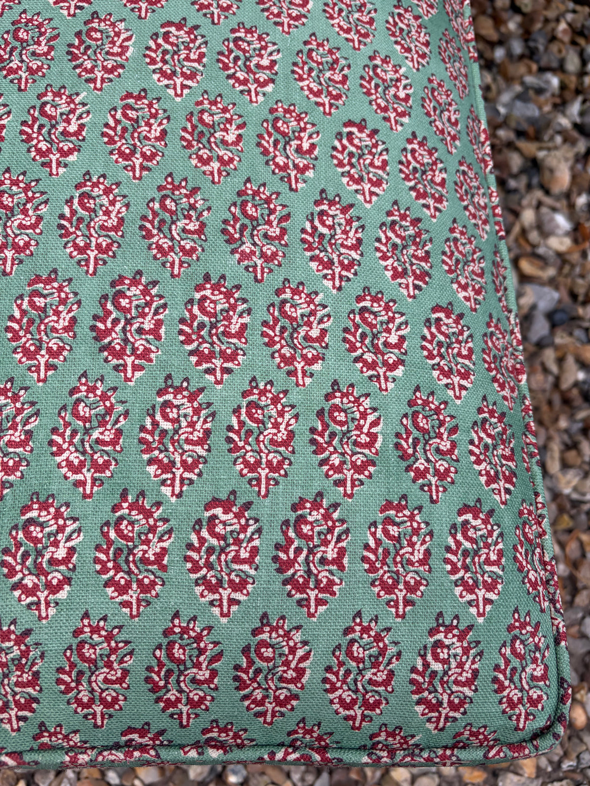 SLIPPER CHAIR