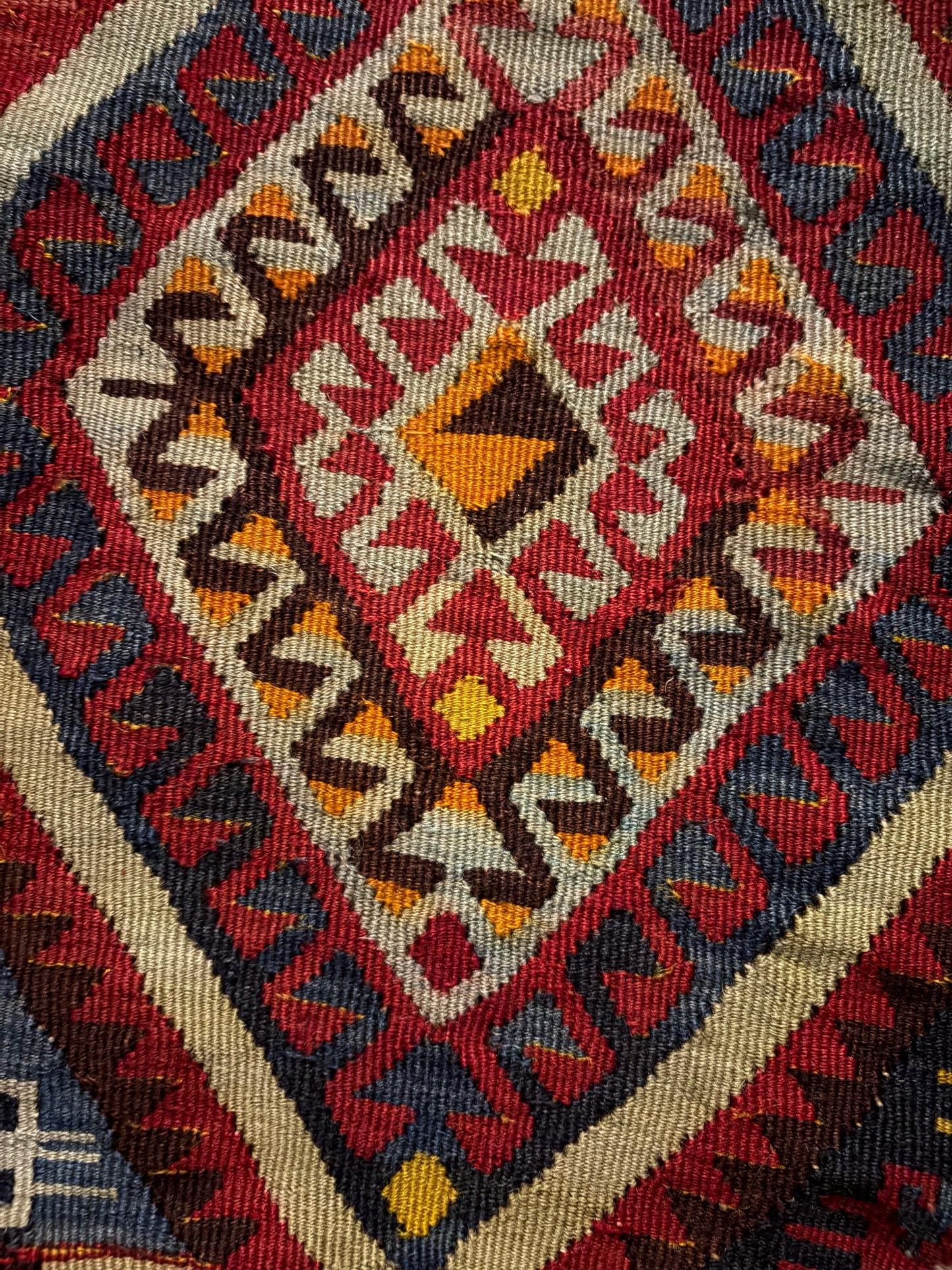 ANTIQUE KILIM